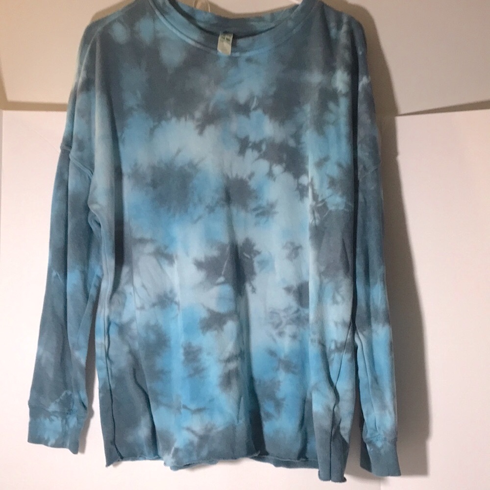 Greentea top size m long sleeves tie dye blue